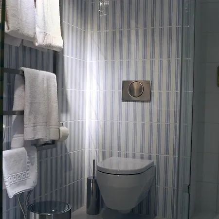 Hotel Kokorin Otel 4*